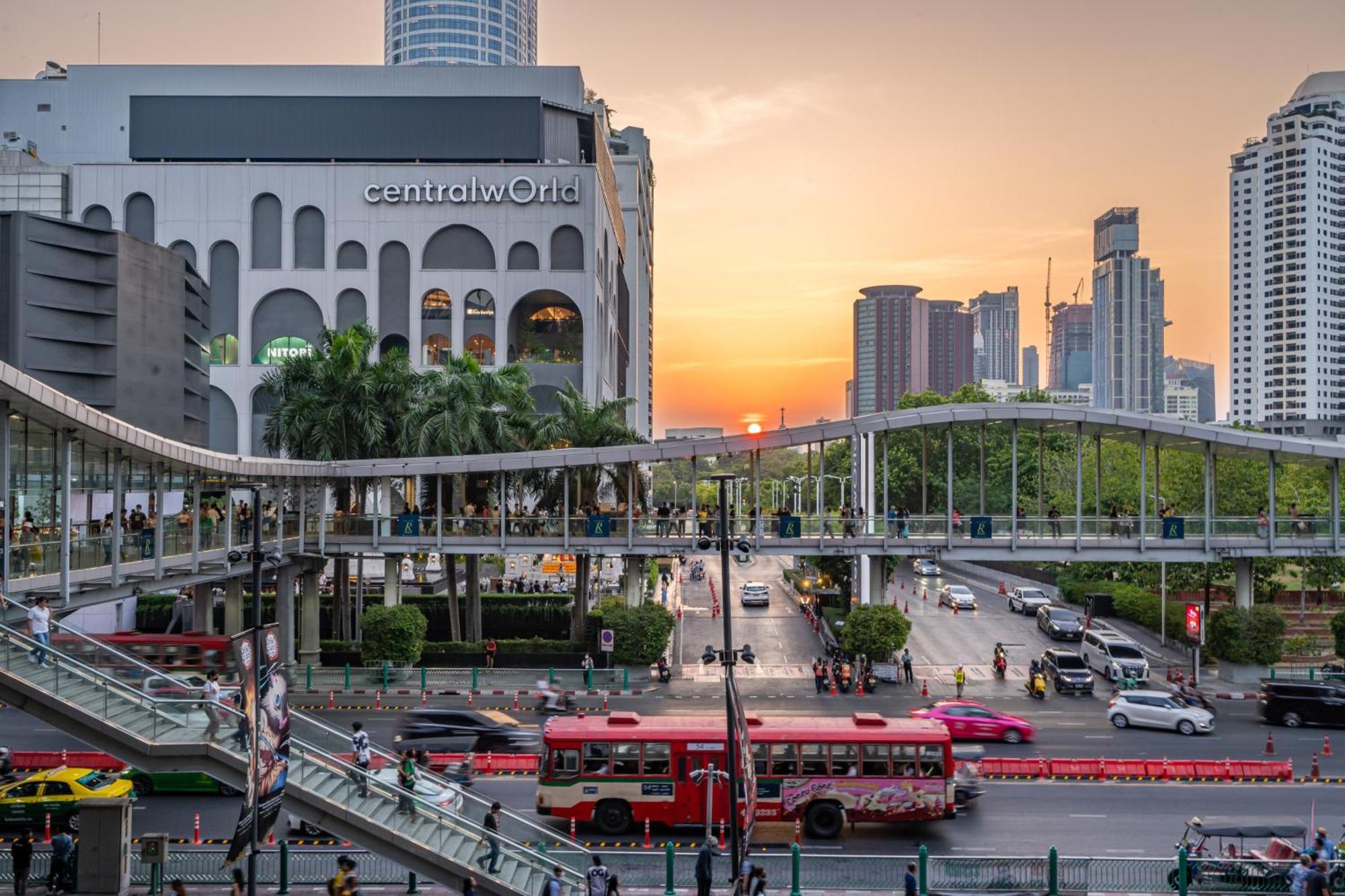 Moxy Bangkok Ratchaprasong Hotel Exterior foto