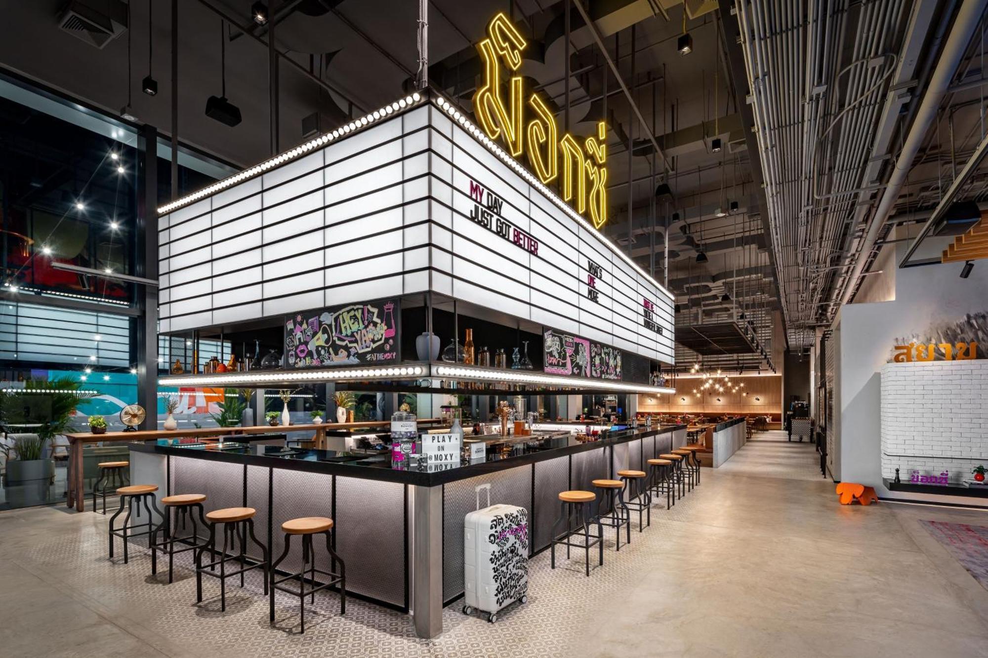 Moxy Bangkok Ratchaprasong Hotel Exterior foto