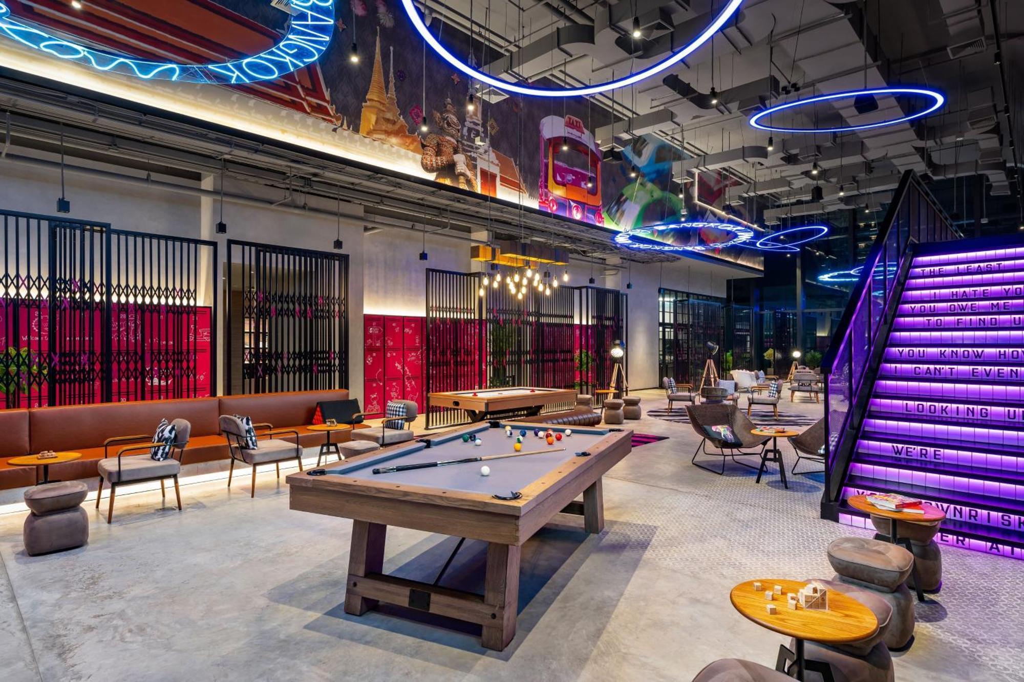 Moxy Bangkok Ratchaprasong Hotel Exterior foto