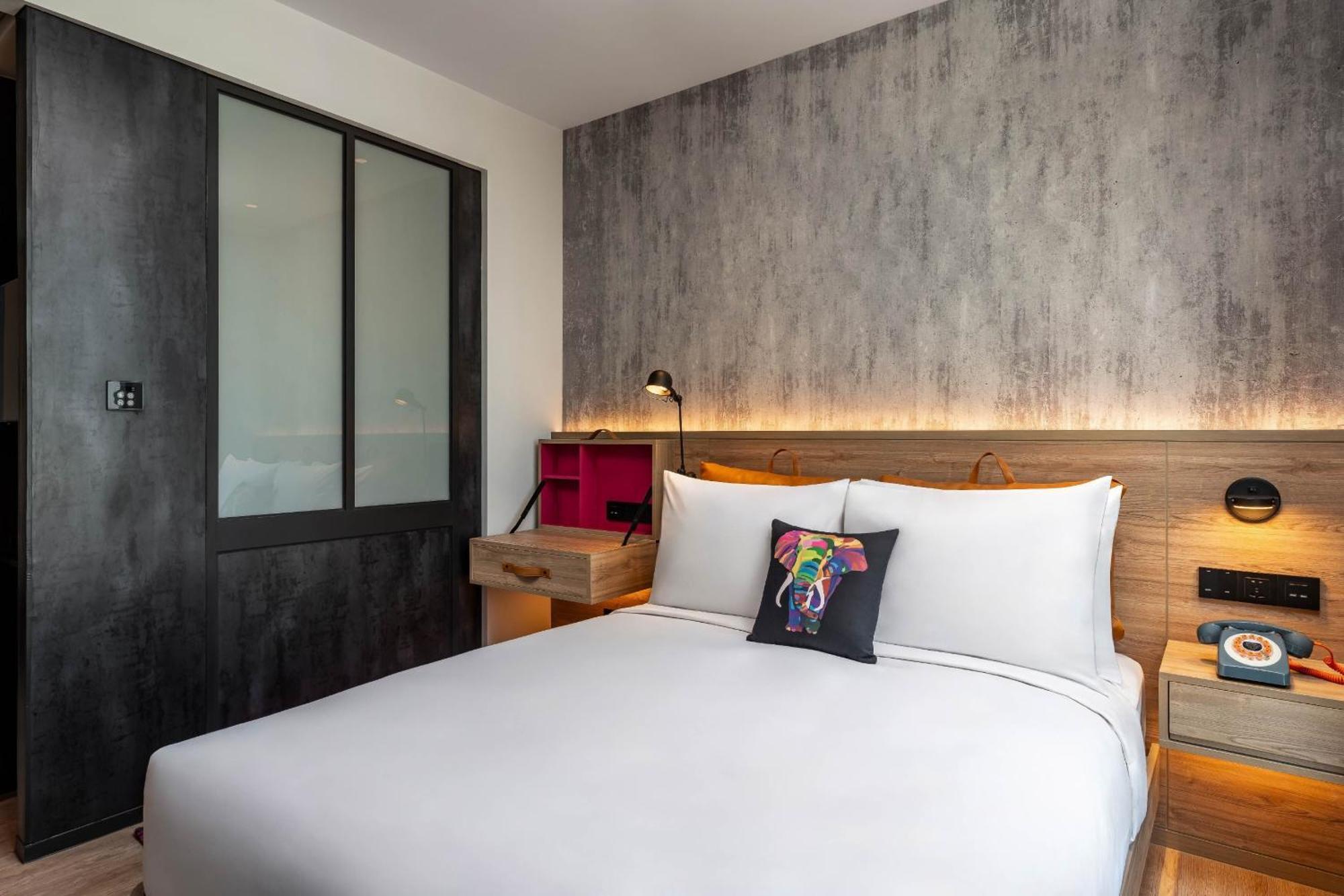 Moxy Bangkok Ratchaprasong Hotel Exterior foto